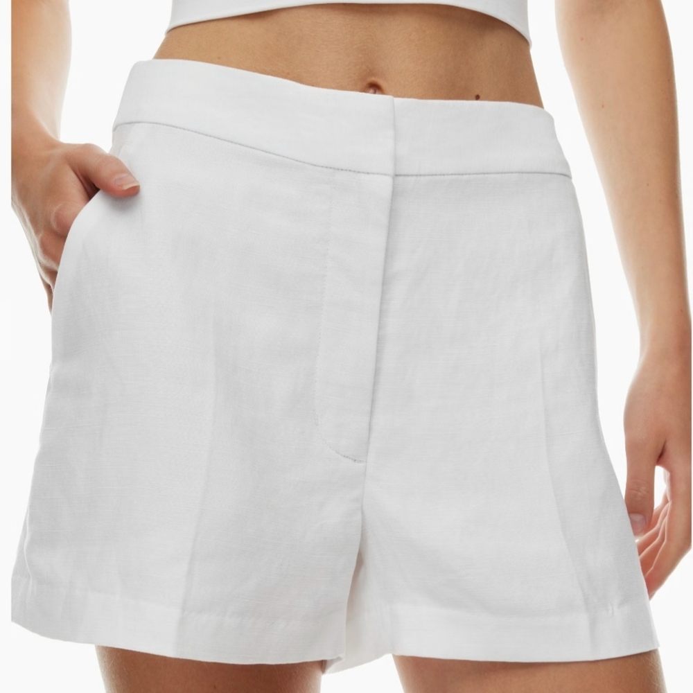 NEW w Tags Wilfred Aritzia Shorts